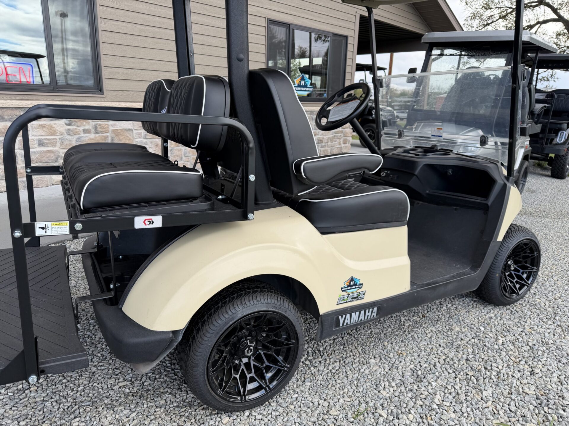 2022 Yamaha QuieTech w/Premium Seats and Wheels